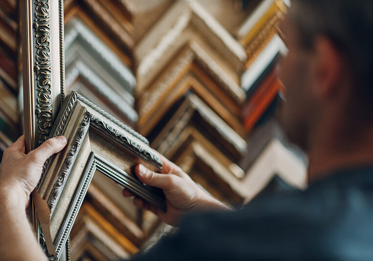 Framing Workshop. Choose and check baguette handmade picture frame at studio.